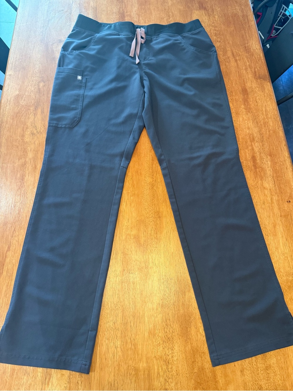 FIGS Women’s Large Tall Kade in Charcoal